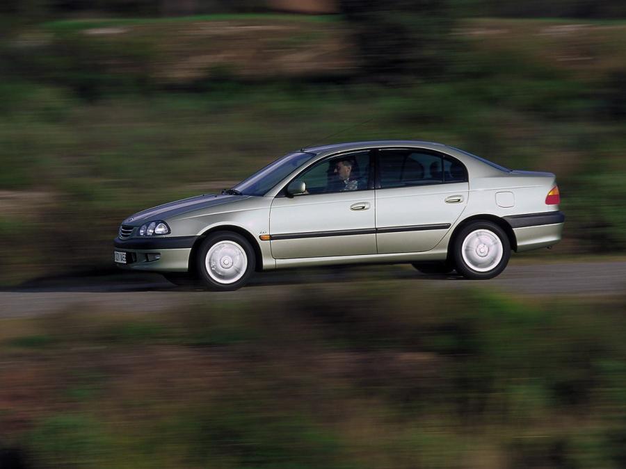  Toyota Avensis Sedan 1997 года  (фото 7 из 11)
